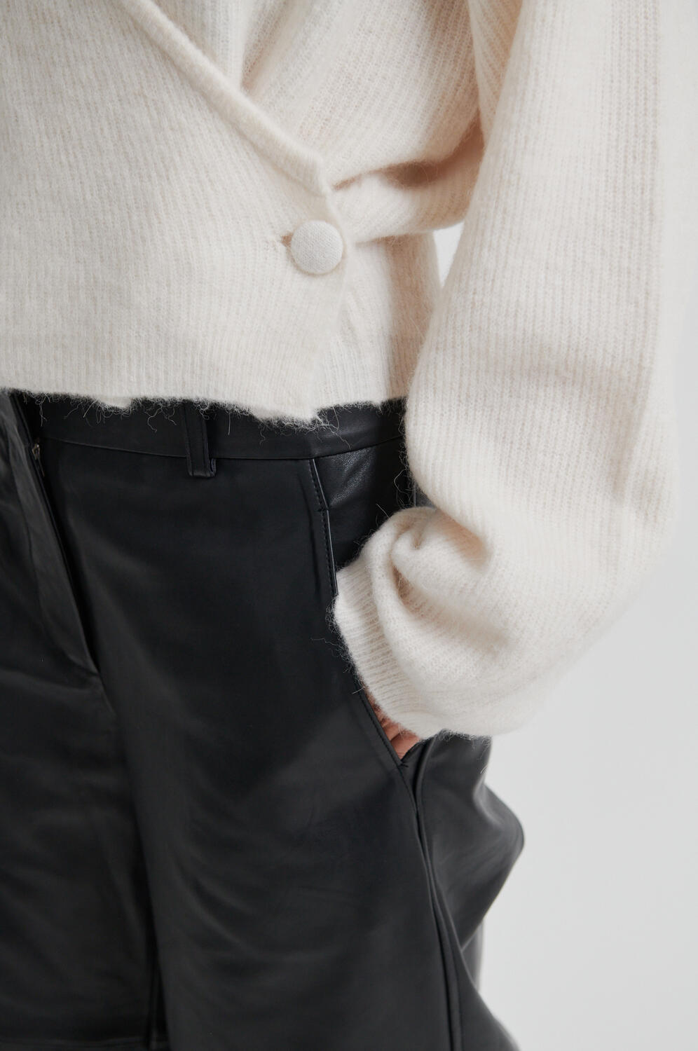 Gabby Wrap striktrøje - Soft Beige